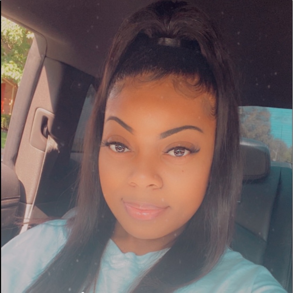 Meet your Posher, Daja